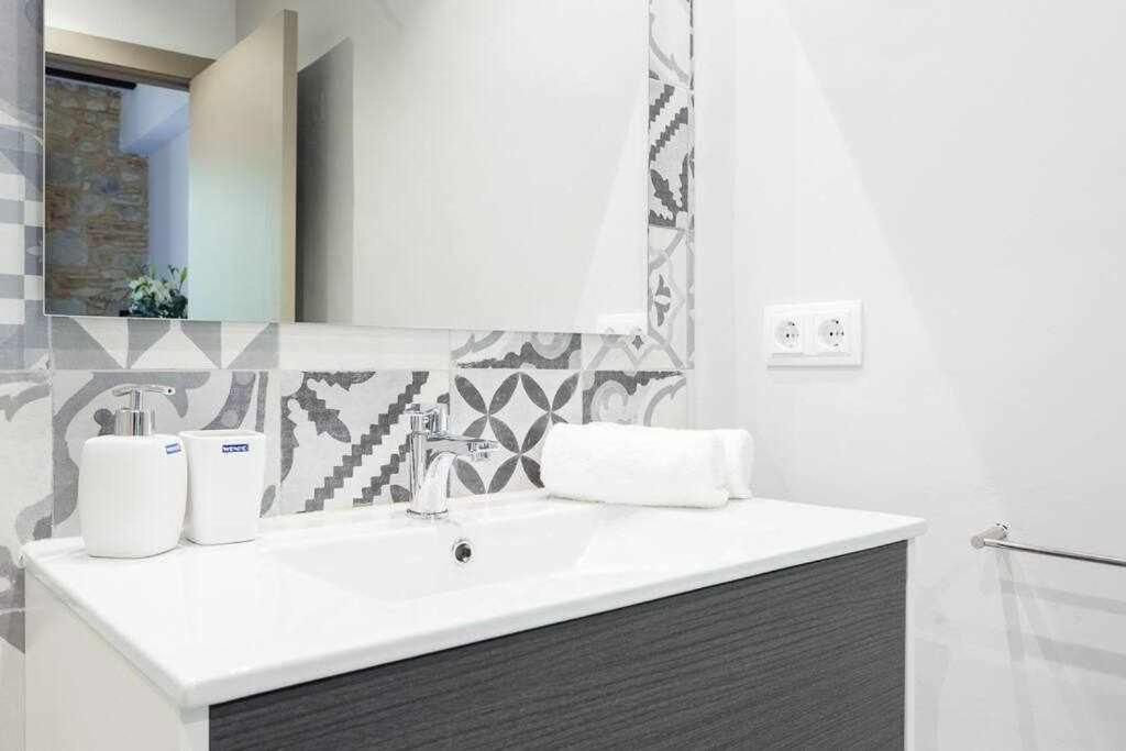 Sleep & Stay Home With Balcony Bonaventura 3 Girona Zewnętrze zdjęcie